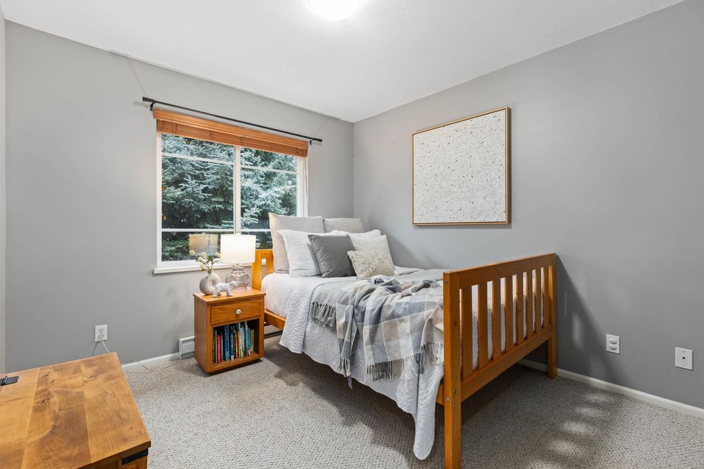 listing image 1106339245493710899