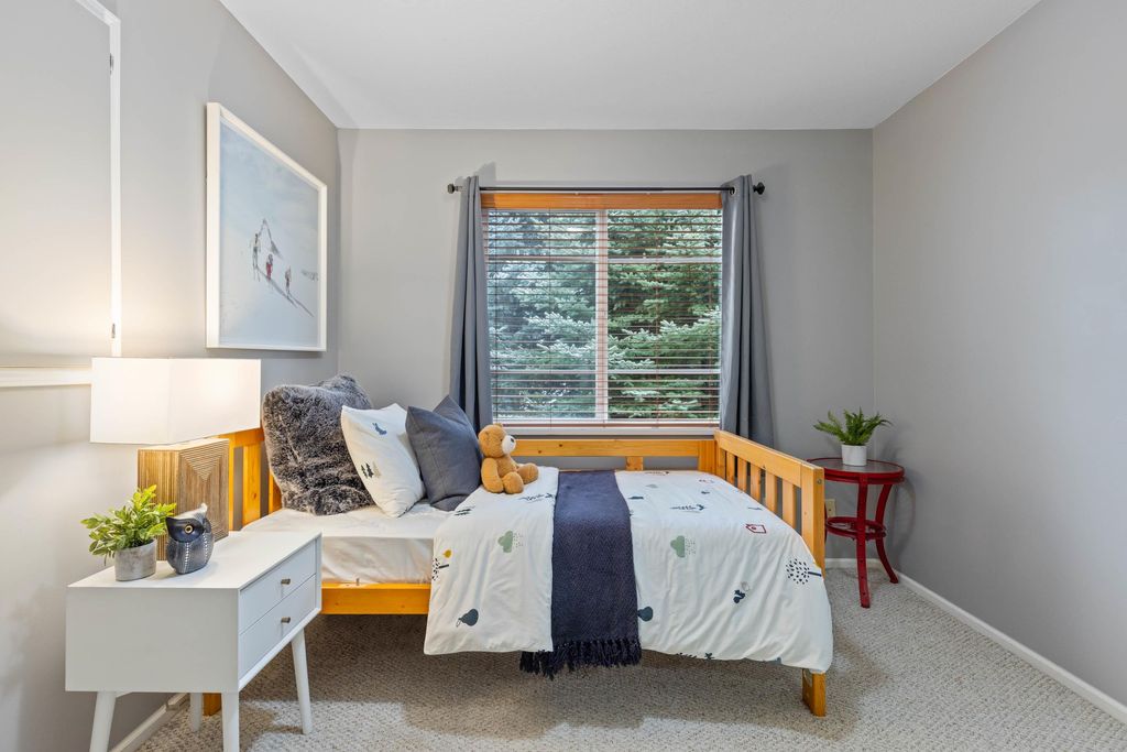 listing image 1105351980438546850