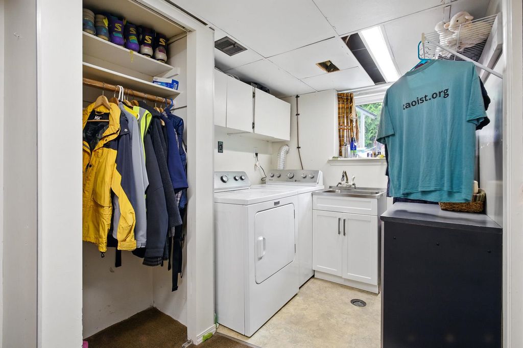 listing image 1100769418452569922