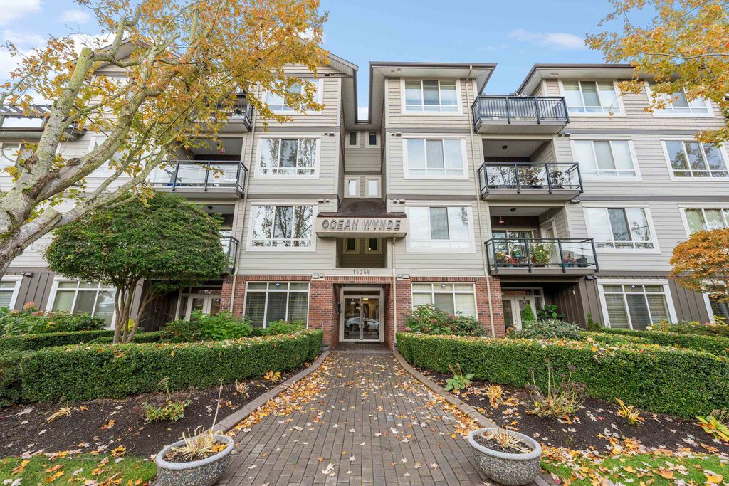 Photo of 15368 17a Avenue #210, Surrey, BC V4A 1V3 (MLS # R3066481)