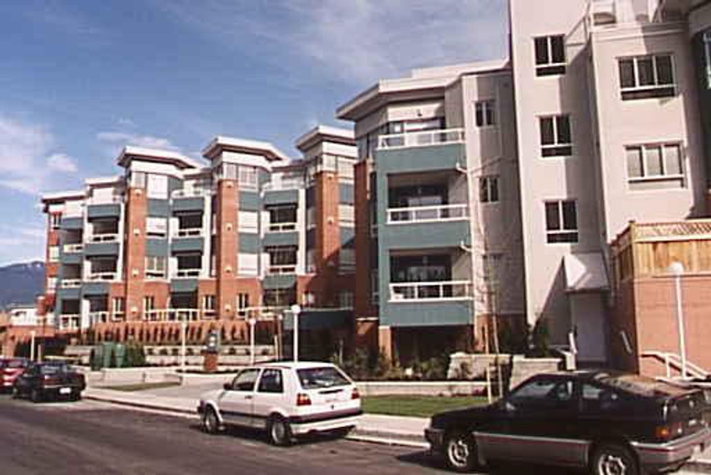 listing image 1107319439360162595