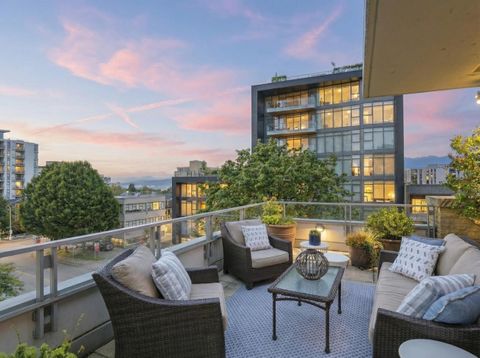 1576 W 8 Street Vancouver BC V6J 4R8