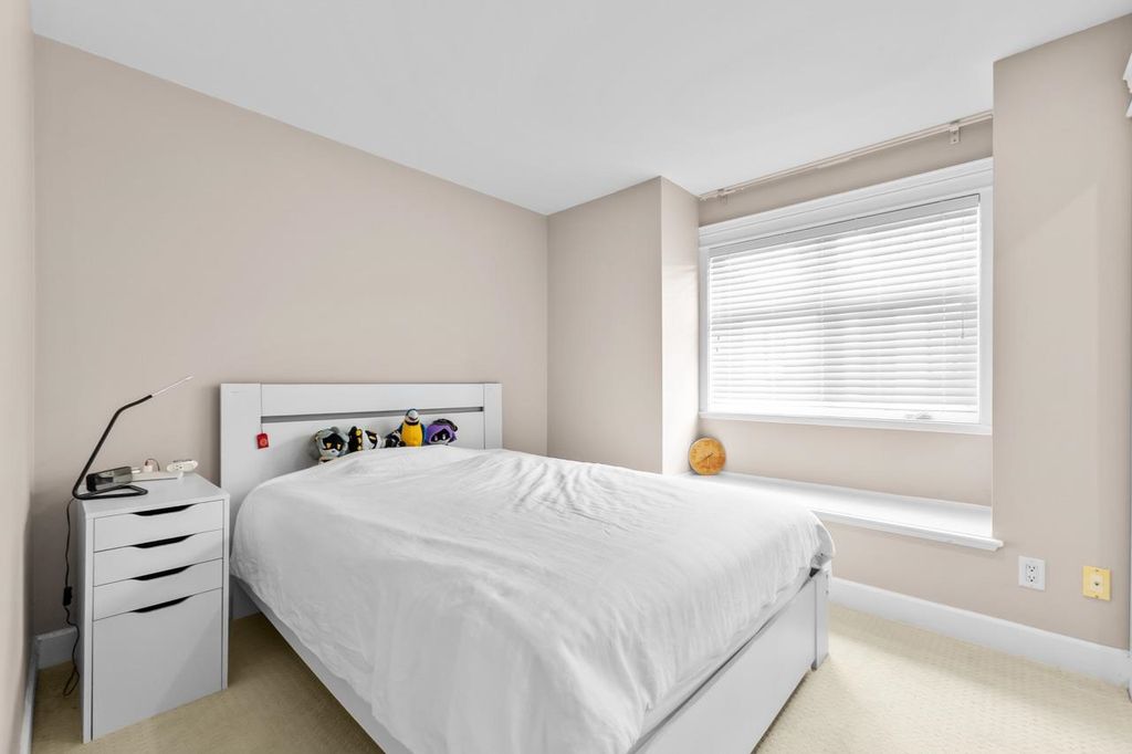 listing image 1103171333899132061