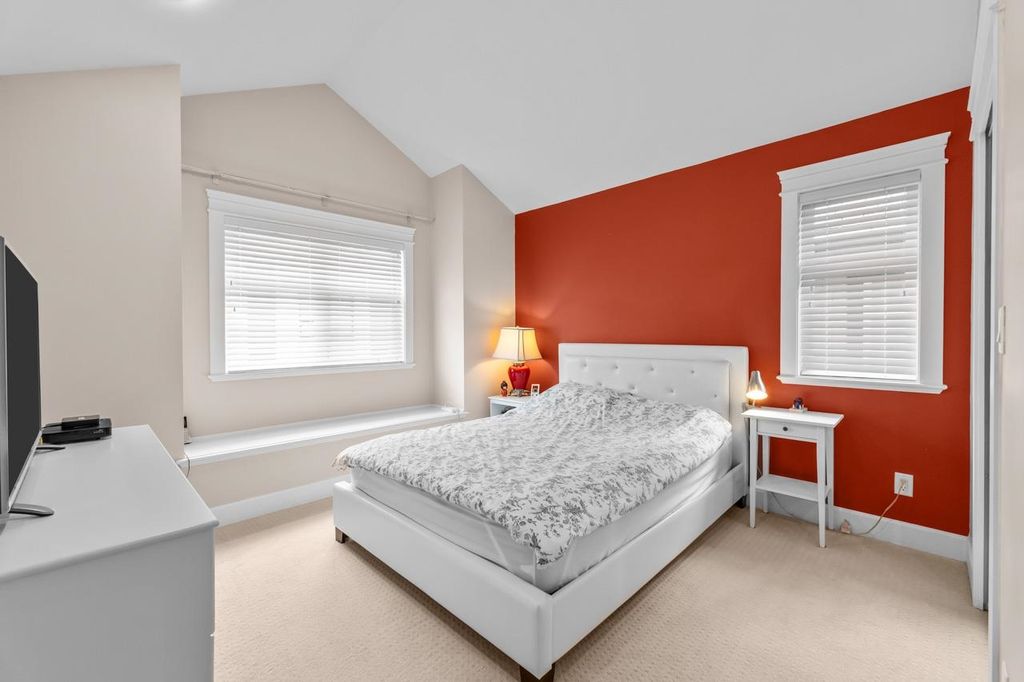 listing image 1109081935719638520