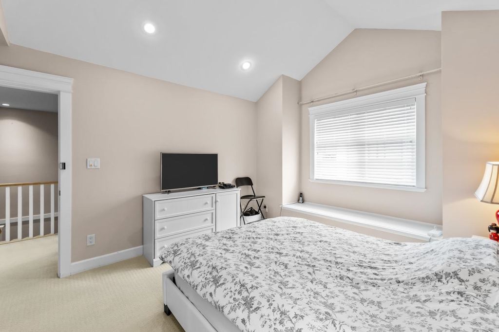 listing image 1100380365137112091