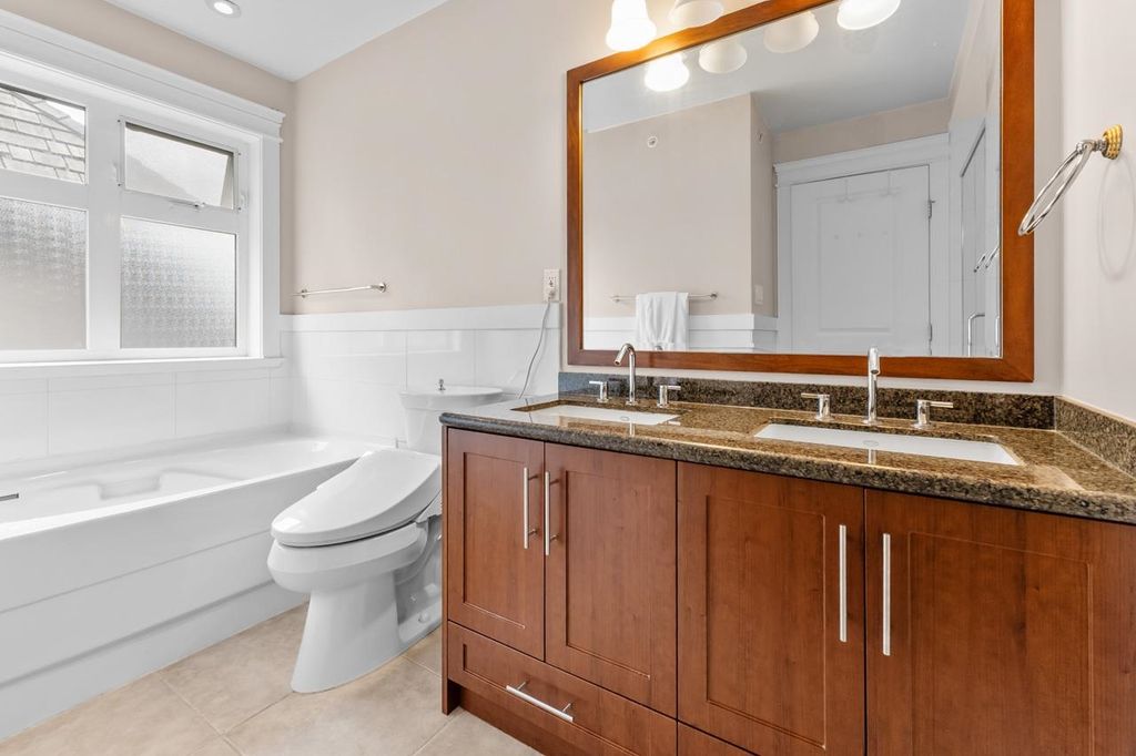listing image 1101247703698165699