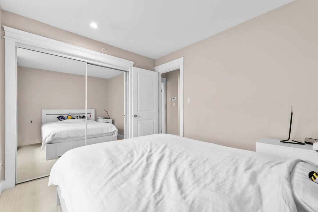 listing image 1107469459433651334