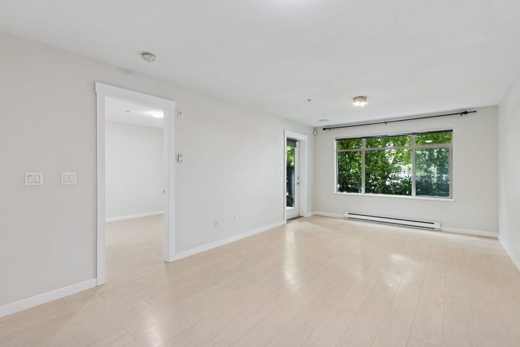 listing image 1109950350335372002