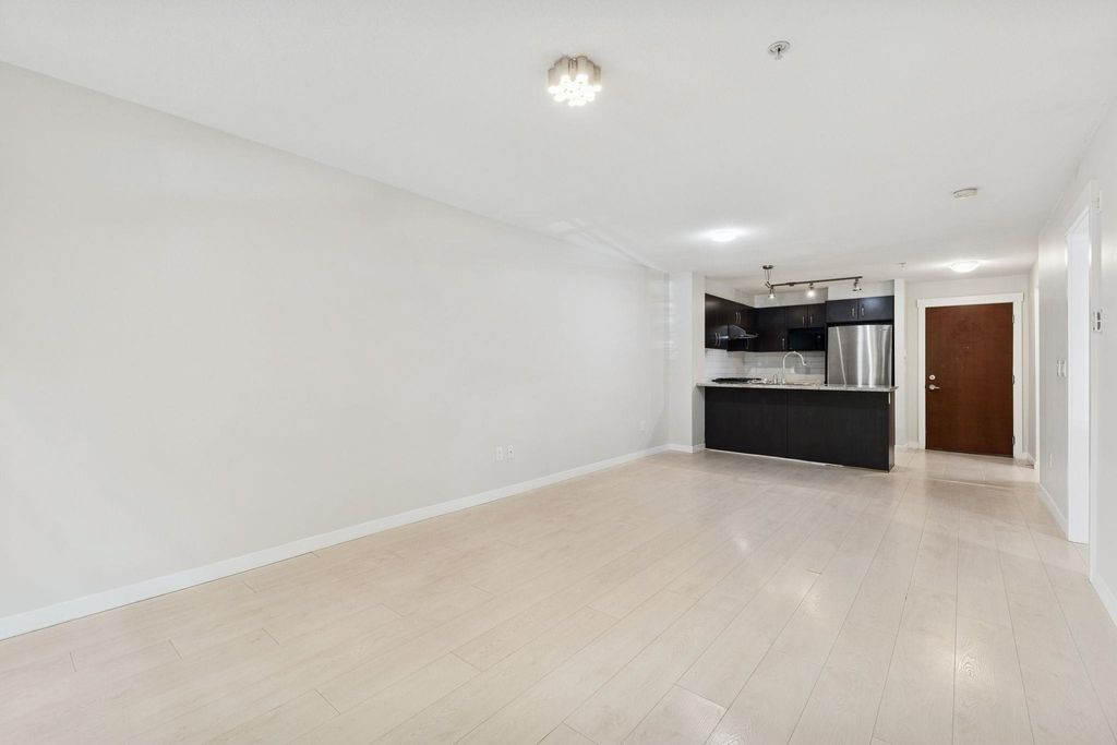 listing image 1107958343248176957