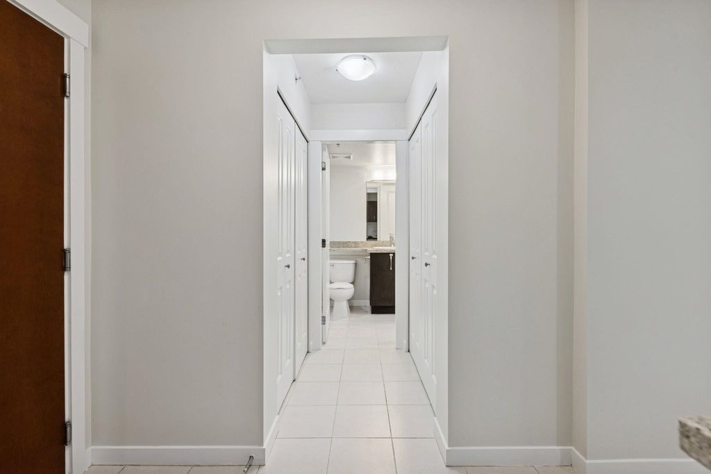 listing image 1104249227299392047