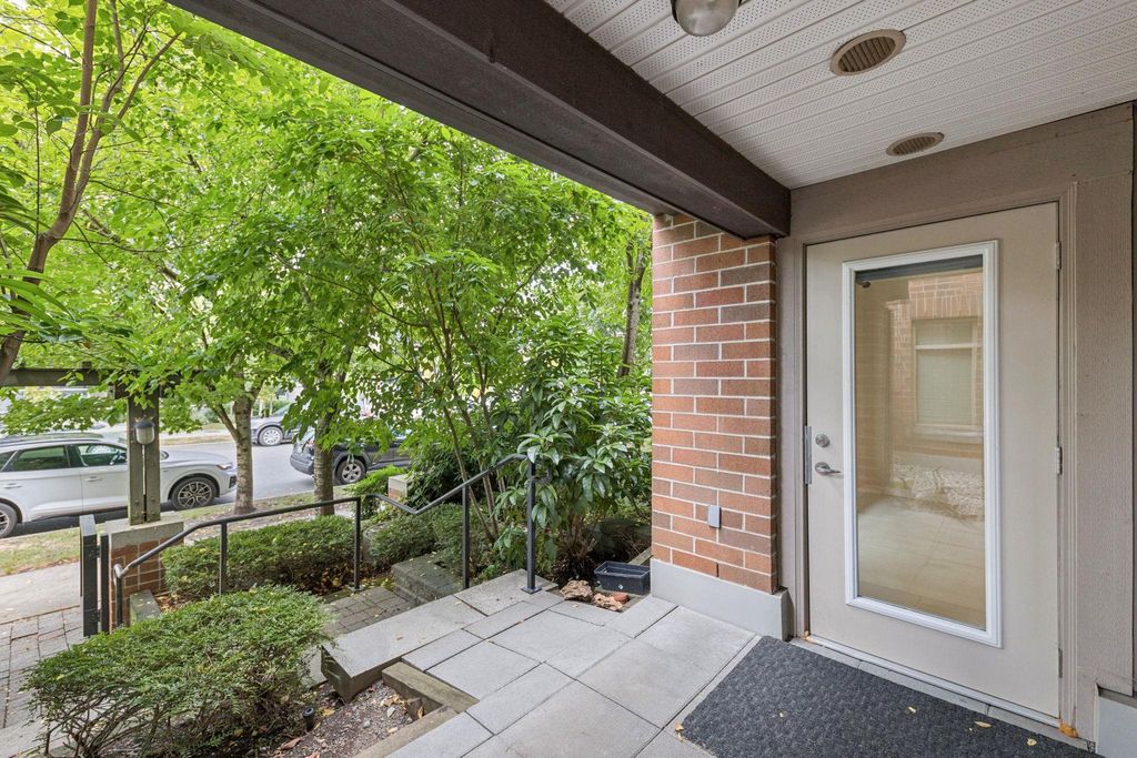 listing image 1106881059161603232