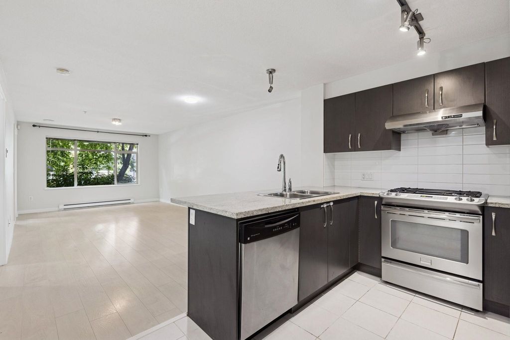 listing image 1102899072320991717