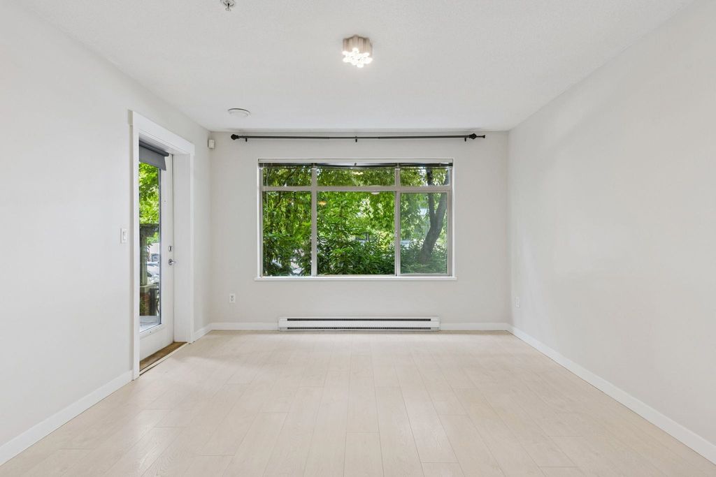 listing image 1100228859753252041