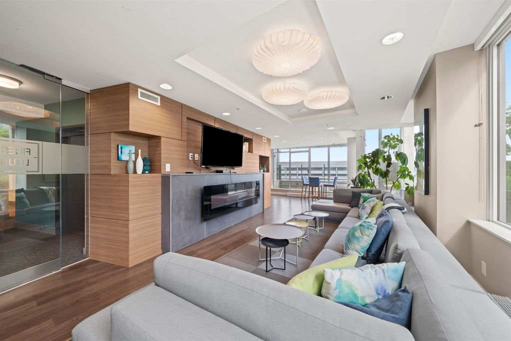 listing image 1101574802789517957