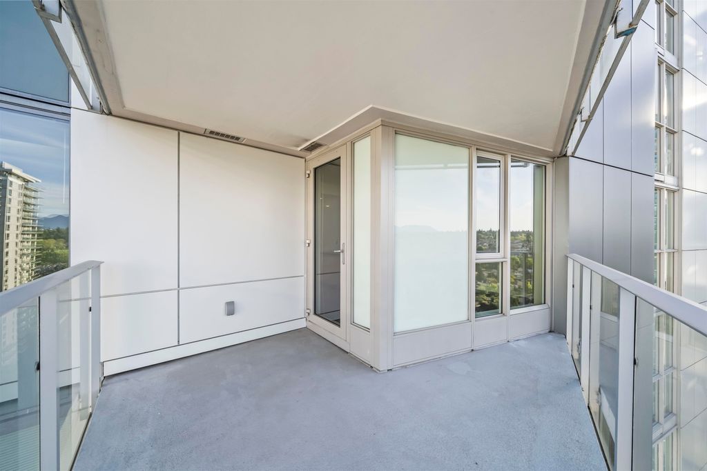 listing image 1100995563385521346