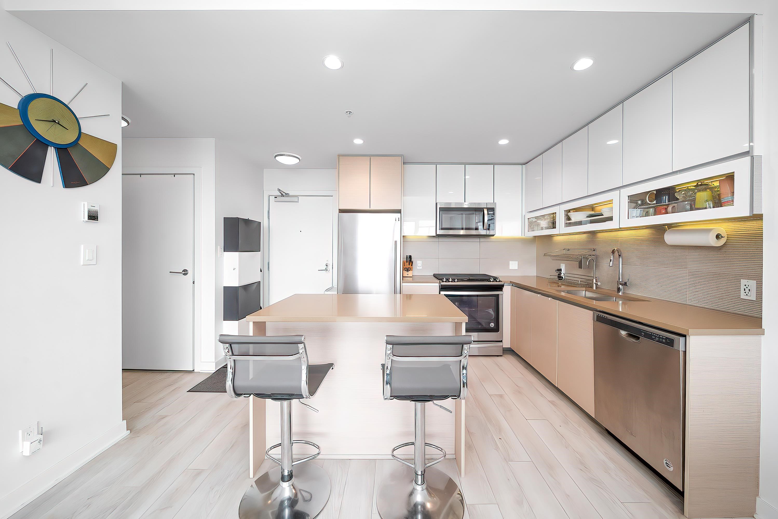 8850 University Crescent 1206