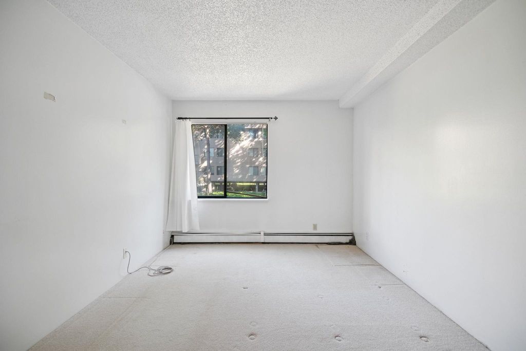 listing image 1106604408732396880