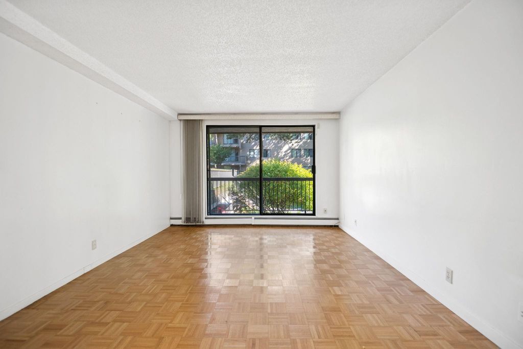 listing image 1107529773123915522