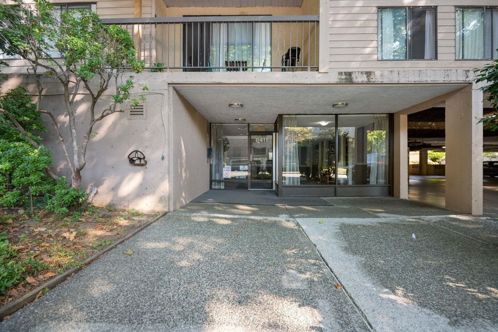 listing image 1105097828171846350