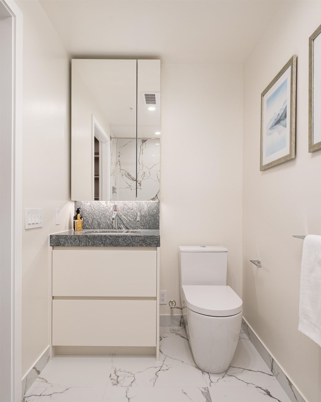 listing image 1109414780703135947