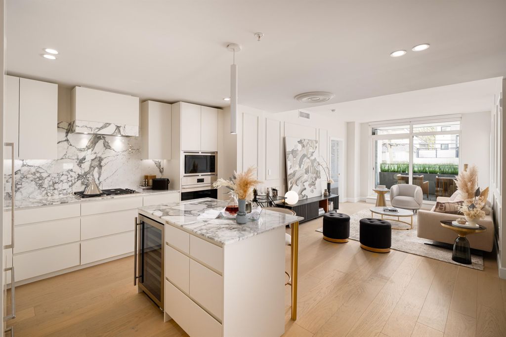 listing image 1109037708638782806