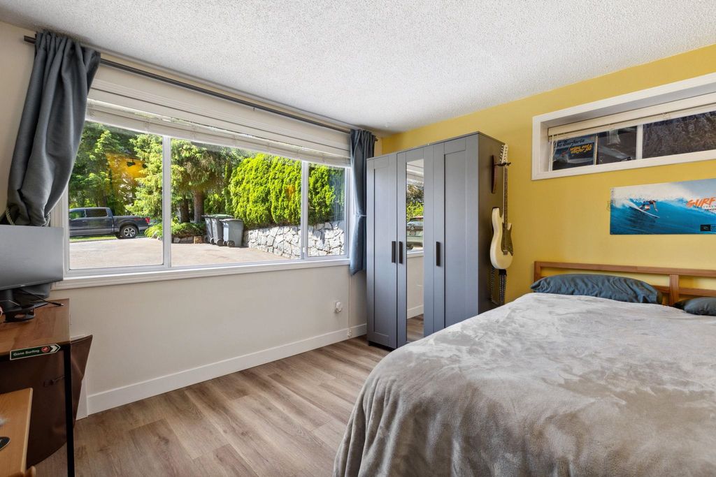 listing image 1104231027711225483