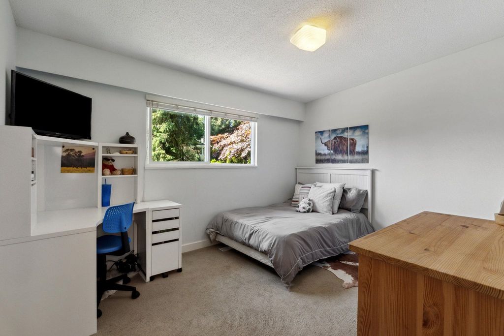 listing image 1106643650601080357