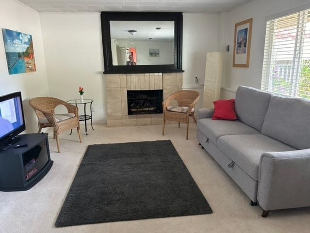 listing image 1109860339479278988