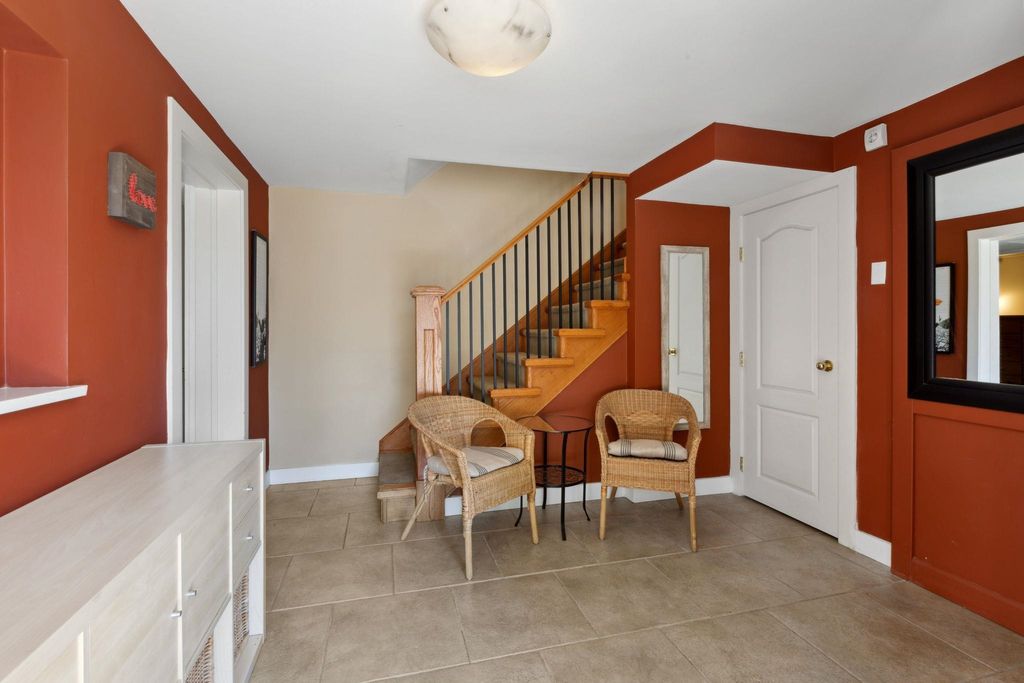 listing image 1100015830421958109