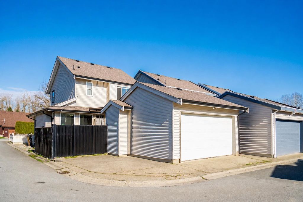 Photo of 19914 73a Avenue, Langley, BC V2Y 3J3 (MLS # R3148490)