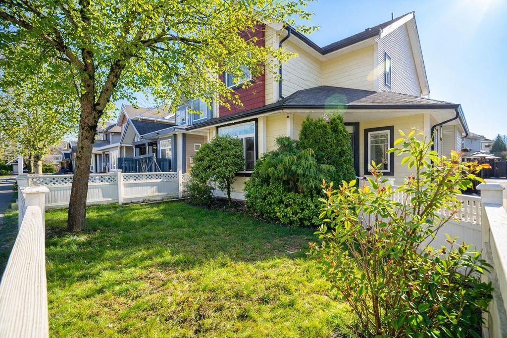 Photo of 19914 73a Avenue, Langley, BC V2Y 3J3 (MLS # R3148490)