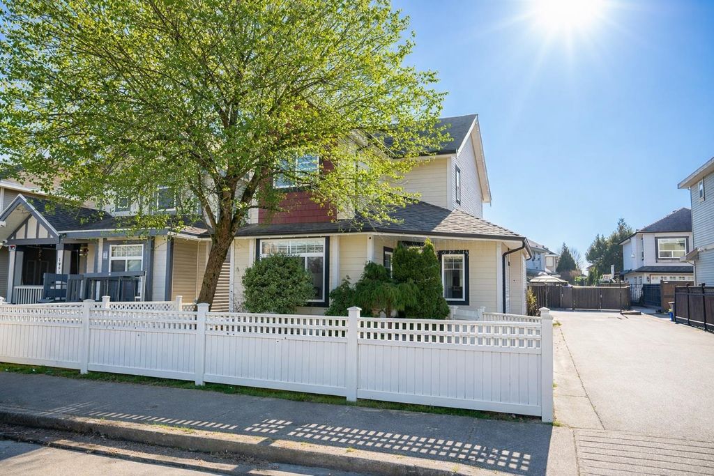 Photo of 19914 73a Avenue, Langley, BC V2Y 3J3 (MLS # R3148490)