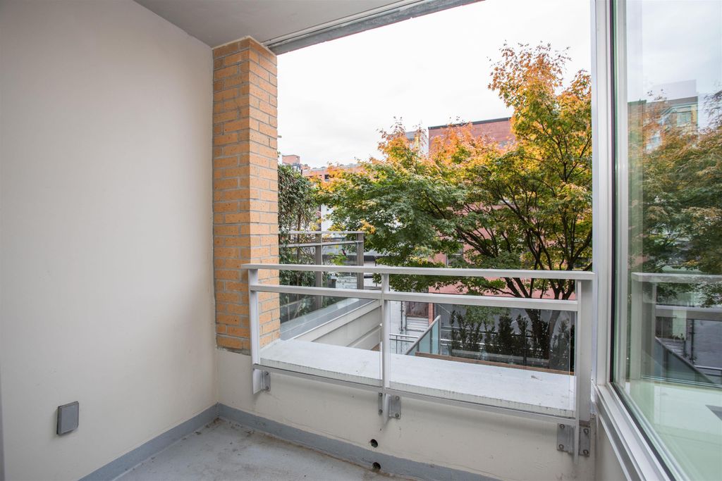 listing image 1107277126221981978