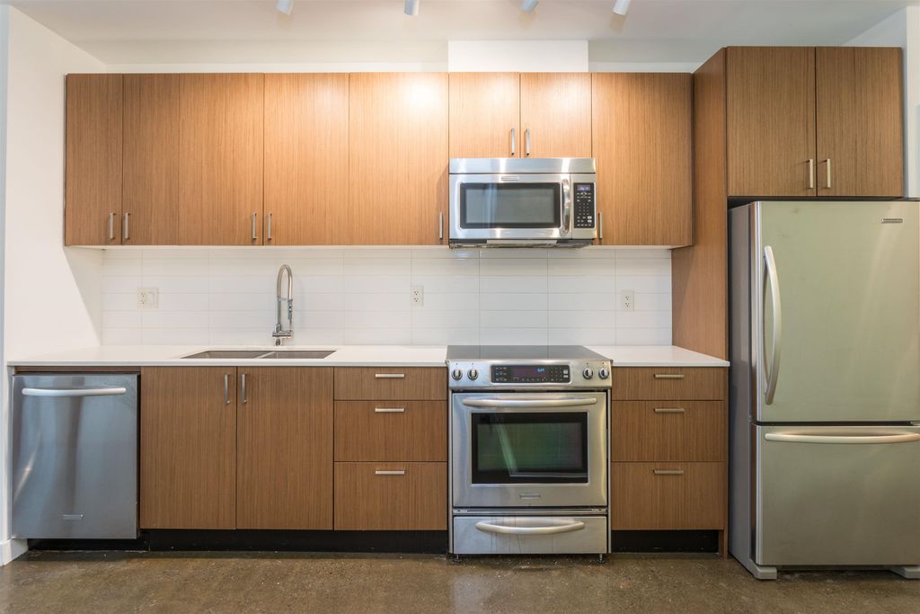 listing image 1106658628993051969