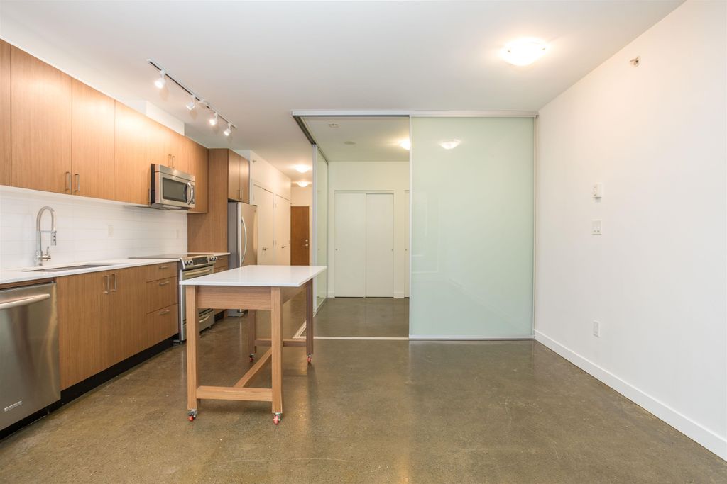 listing image 1105876502581128937