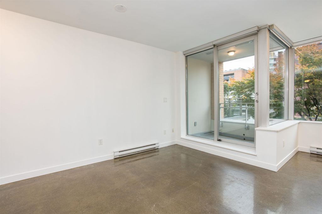 listing image 1109106284427629595