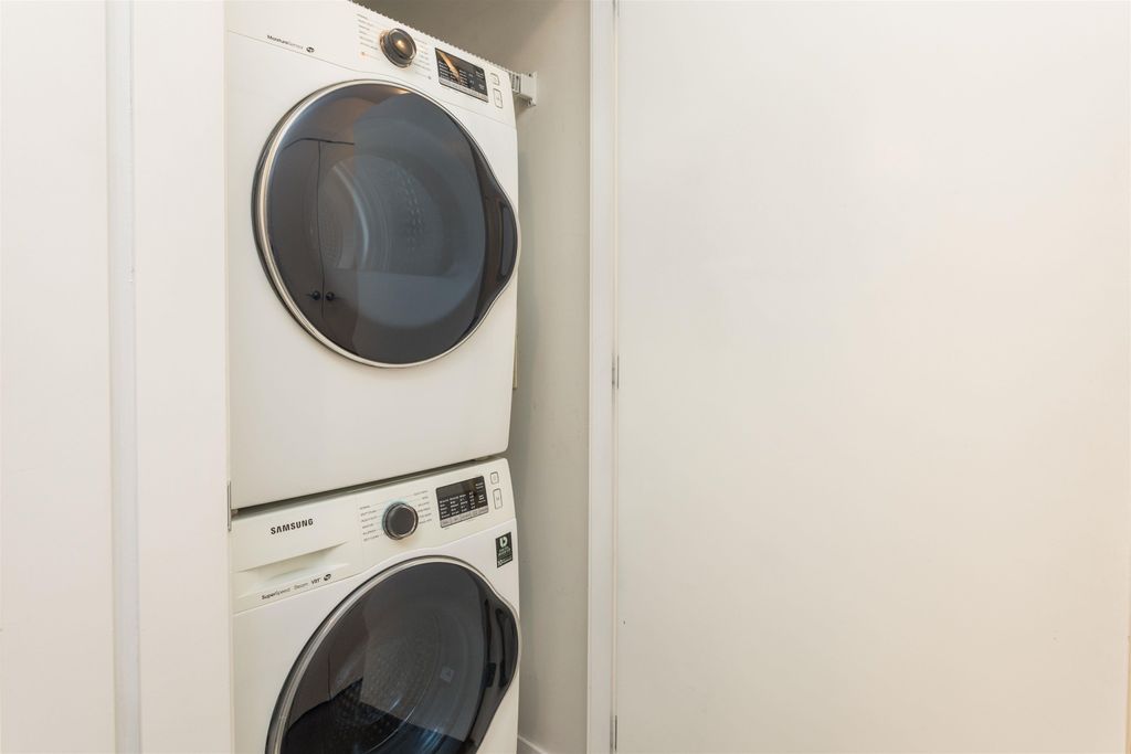 listing image 1106632565159898202