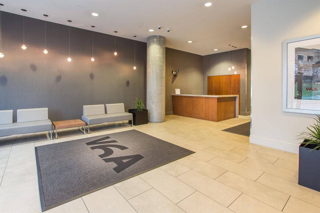 listing image 1101914954555770850