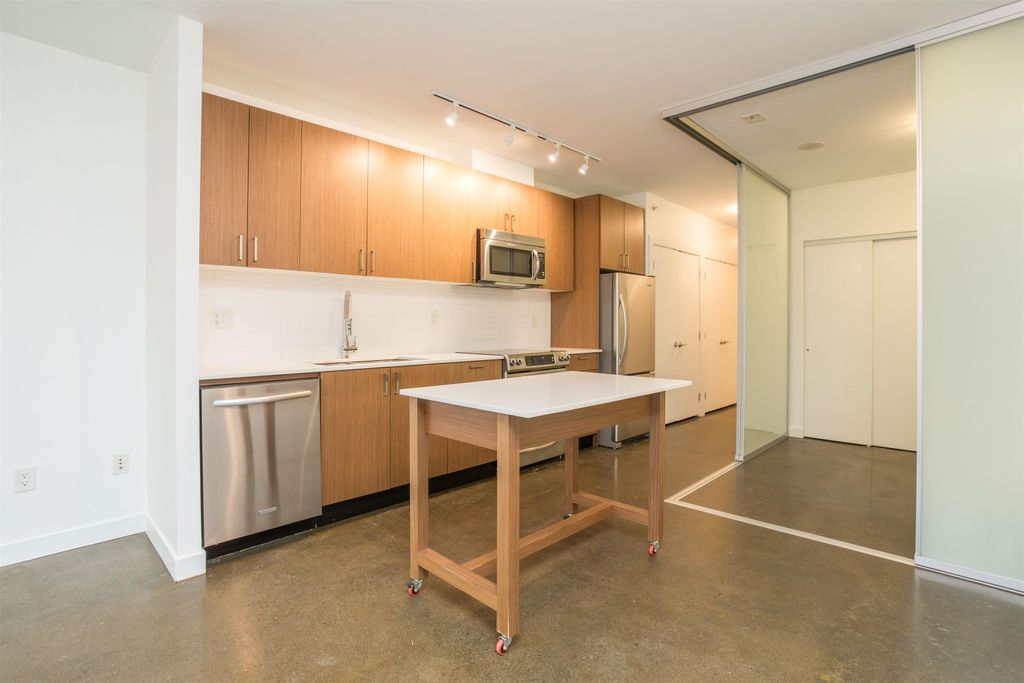 listing image 1104458232072887969