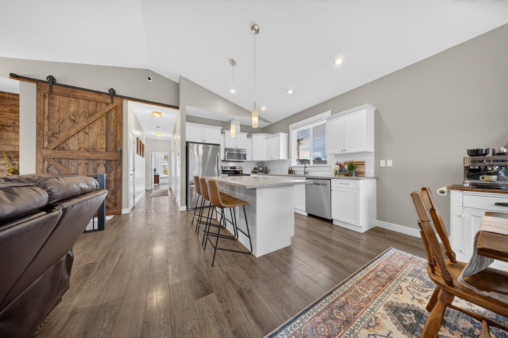 Photo of 45386 Spadina Avenue, Chilliwack, BC V2P 1V4 (MLS # R3148753)