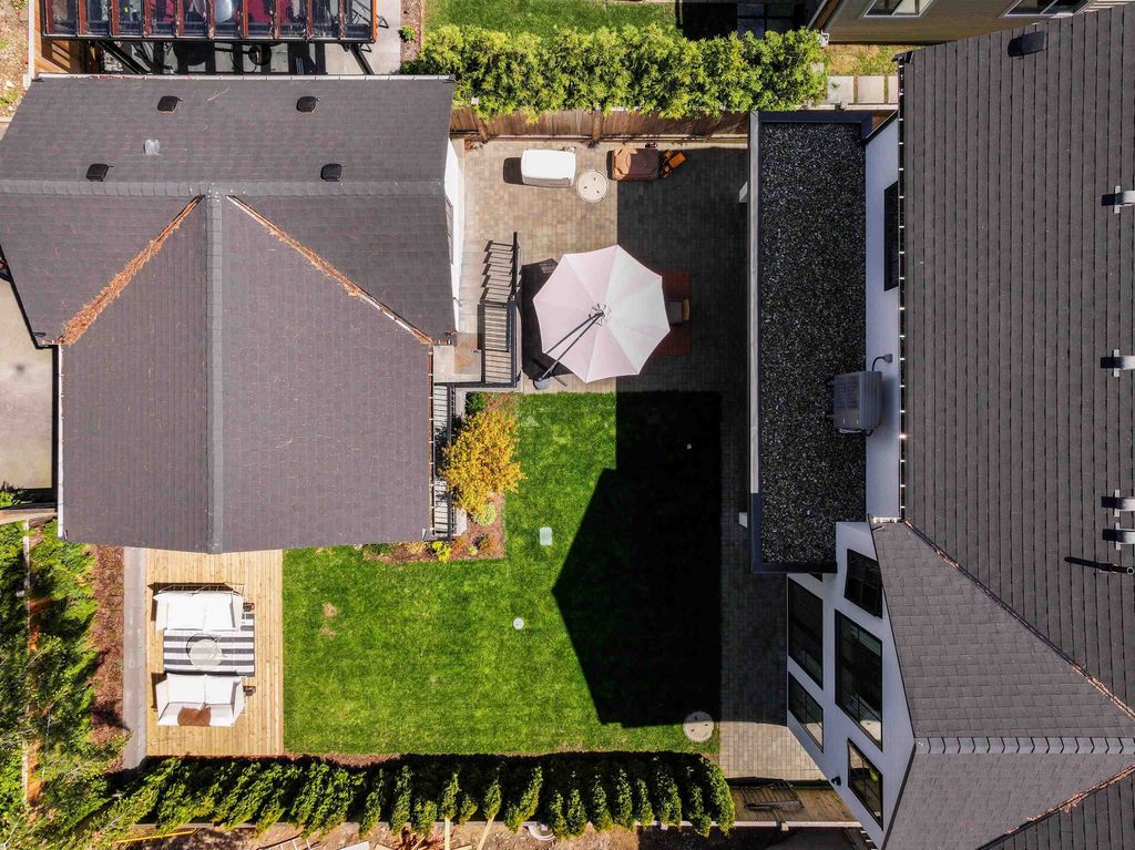 listing image 1107910281489738250