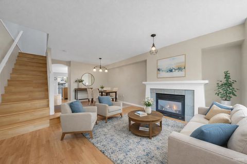 3306 Noel Drive Burnaby BC V3J 1J8