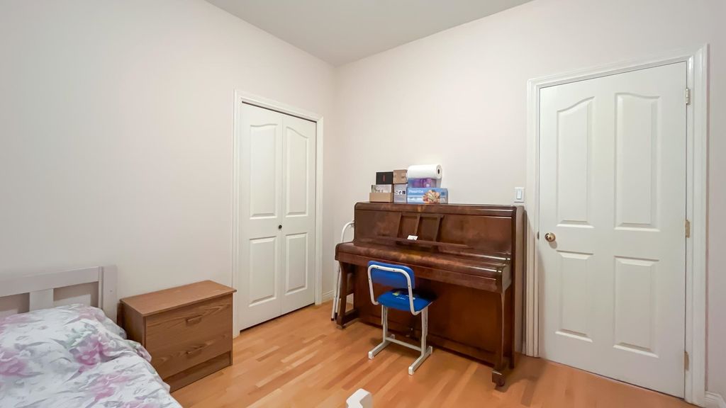 listing image 1103228239999858442