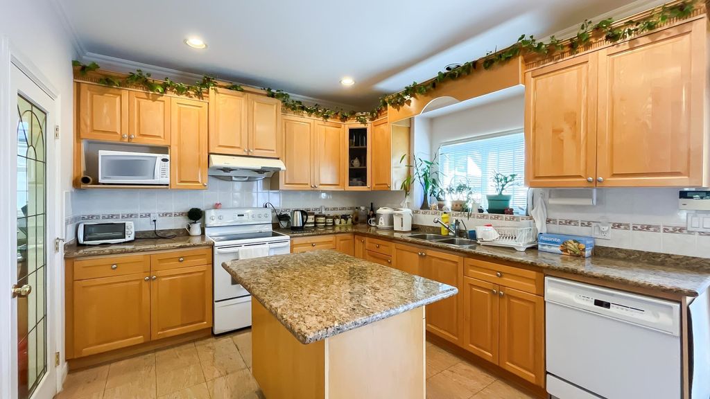 listing image 1106279851225586331