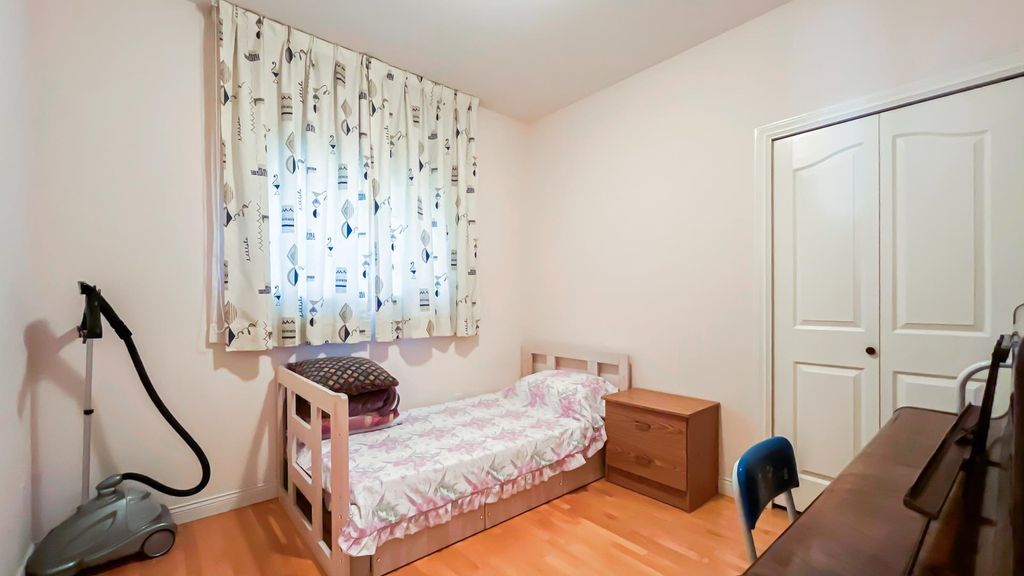 listing image 1101611188811644207