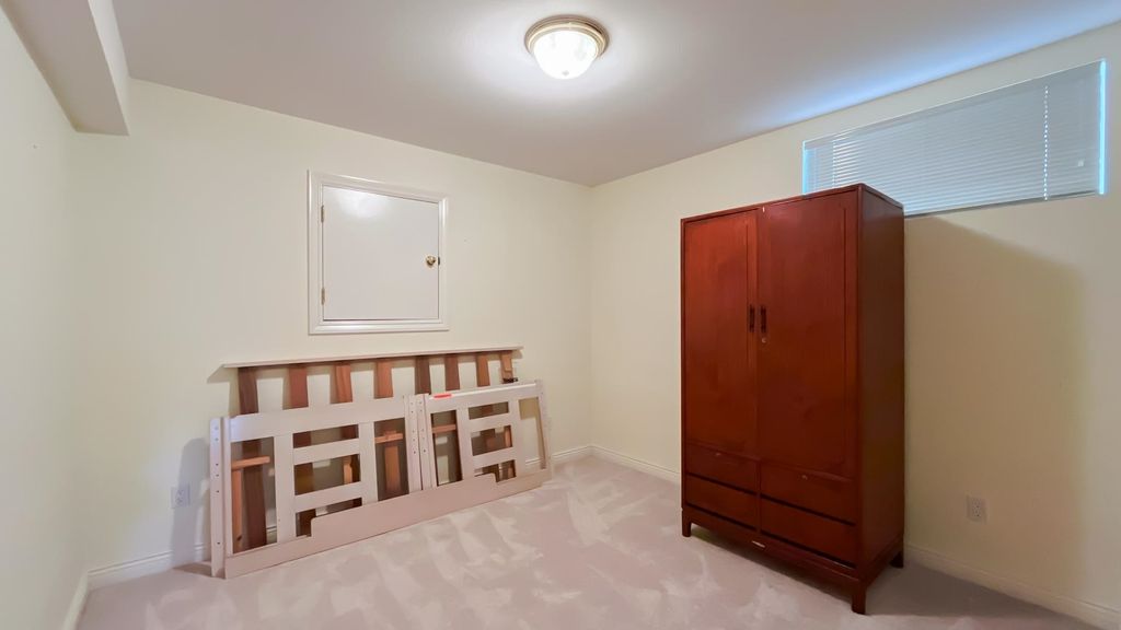 listing image 1107645682233479102