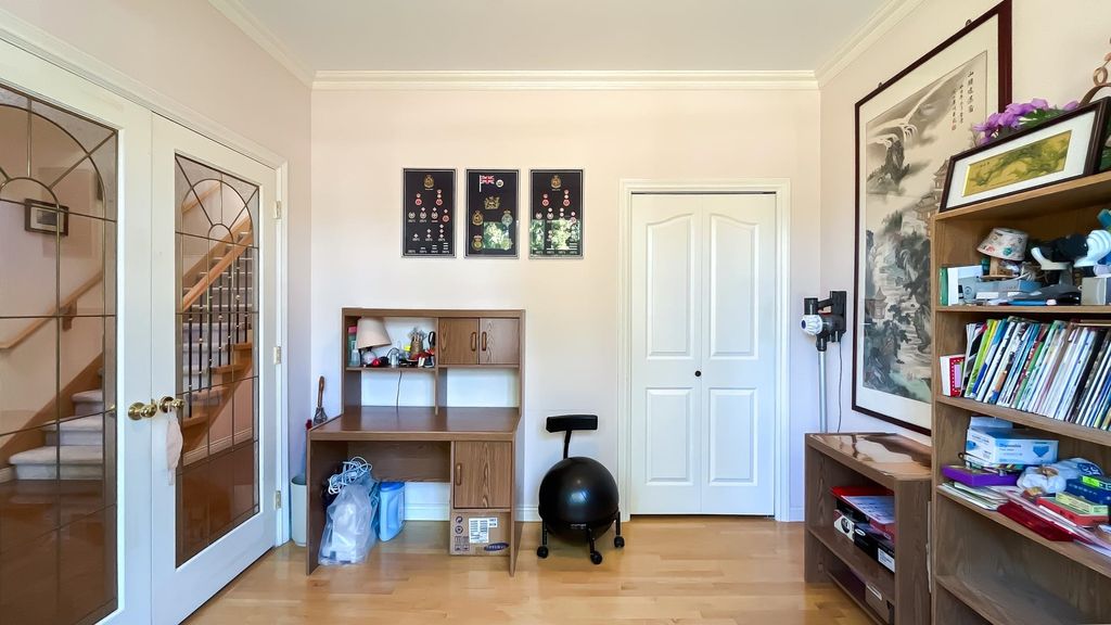 listing image 1102525347690021957