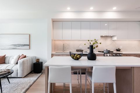 150 James Road 312 Port Moody BC V3H 0N7