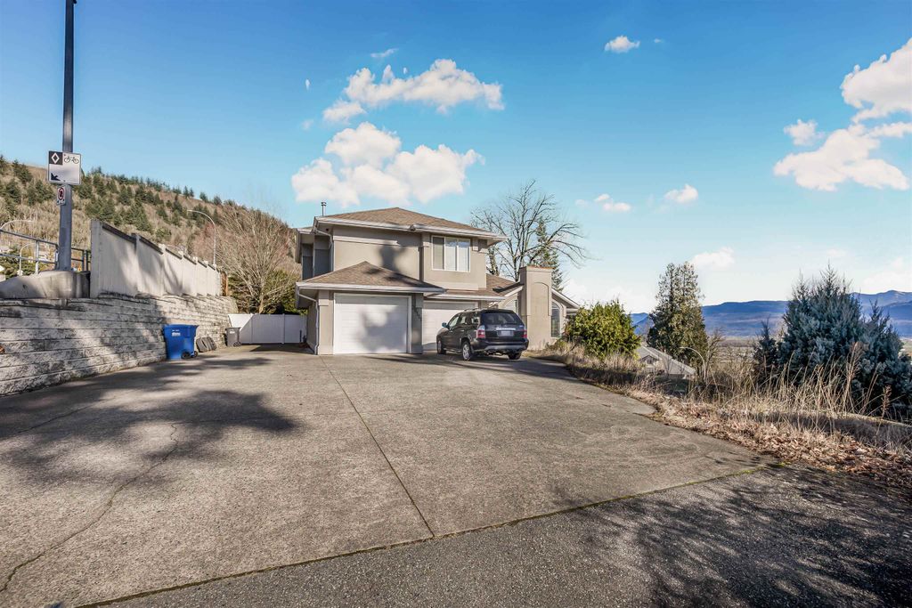 Photo of 36111 Spyglass Lane, Abbotsford, BC V3G 2W7 (MLS # R3089364)
