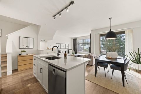 300 Panorama Place 102 Port Moody BC V3H 5H5